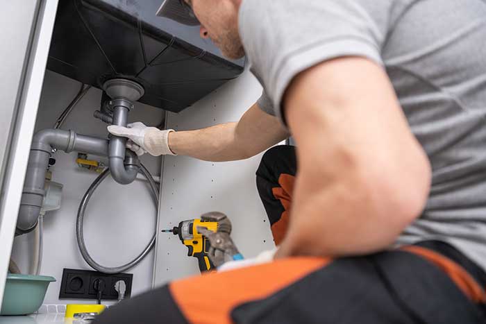 Top Notch Plumbing Contractor Leak Detection Services